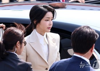 권익위 “김여사 명품백, 배우자 제재규정 없어 종결”…신고 6개월만