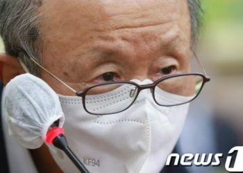 홍원식 전 회장, 남양유업 상대로 퇴직금 443억 청구 소송 제기