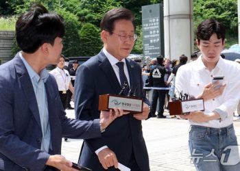 이재명 “대북 송금 사건 조작”…공직선거법 재판은 8월초 마무리