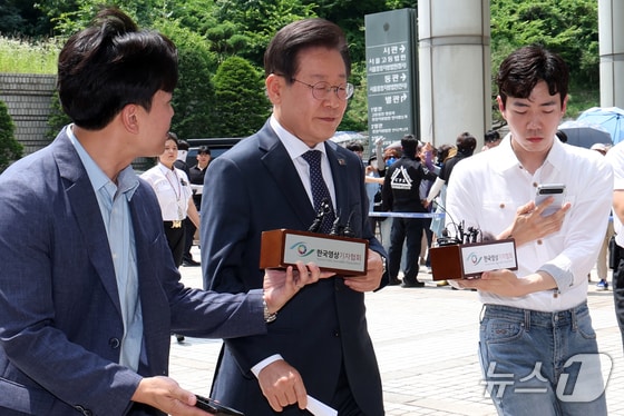 이재명 “대북 송금 사건 조작”…공직선거법 재판은 8월초 마무리