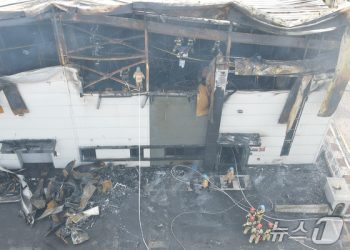 ‘펑 펑 펑’ 전쟁터 같은 폭발음에 15초 만에 연기로 뒤덮여…22명 참사