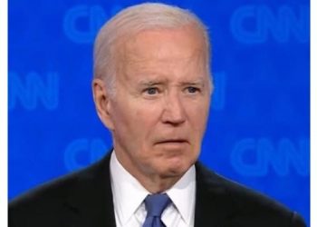 ‘토론 폭망’에 조롱거리 된 바이든…’벌어진 입에 멍한 표정’ 확산