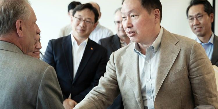 동분서주 최태원, AI 빅테크 이어 美 바이오·유리기판 사업 점검