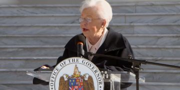 아이비 주지사, 앨라배마주 성매매 근절을 위한 보조금 수여