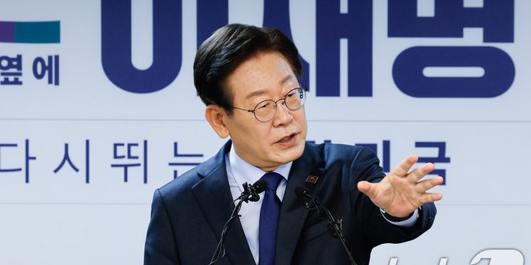 ‘이재명 연임’ 반대 51% 찬성 35%…국힘 당대표, 한동훈 27% 1위