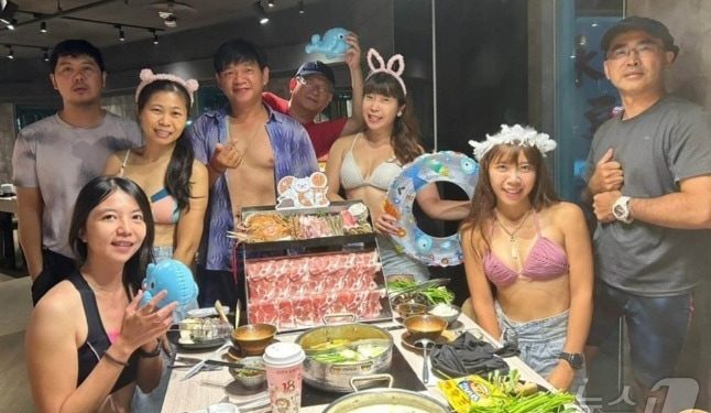 “女손님 벗고 오면 90% 할인”…’찜통’ 대만 ‘비키니 훠궈’ 대유행