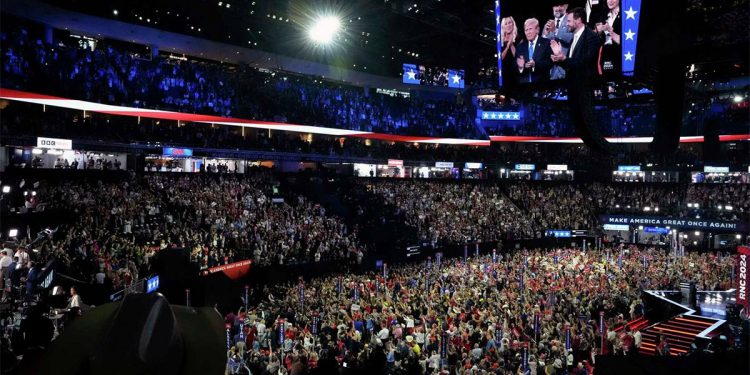 “바이든은 요양원으로, 트럼프는 힘의 대통령”…美공화 전대 셋째날