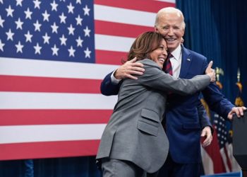 해리스 러닝메이트, 3파전으로 가나…”개인정보 제출 요청”