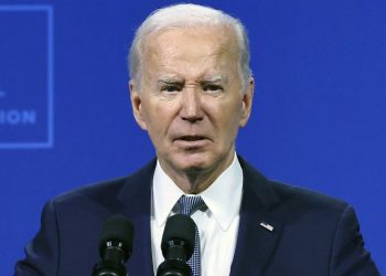 “바이든 호스피스 치료, 살아남을 가능성 낮다” 위독설 소동