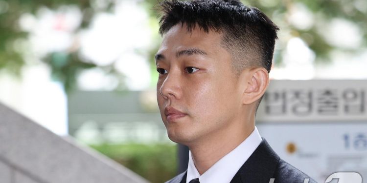 ‘마약 혐의’ 유아인 징역 4년 구형…”죄 덮는데 영향력 활용”