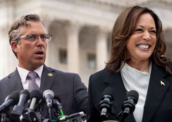 “해리스, 바이든 정신 상태 숨겼다”…美공화, 또 탄핵안 제출