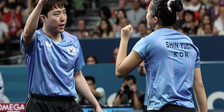 임종훈-신유빈, 혼복서 銅…탁구서 12년 만에 메달 획득 [올림픽]