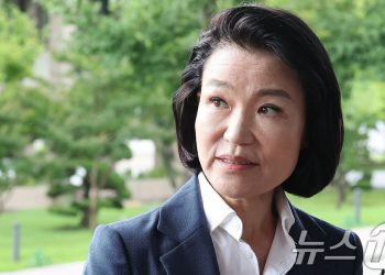 “이진숙, 청문회 3일 임기도 3일”…출근 첫날 야당 탄핵 공세