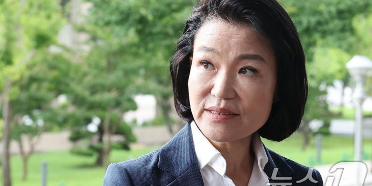 “이진숙, 청문회 3일 임기도 3일”…출근 첫날 야당 탄핵 공세