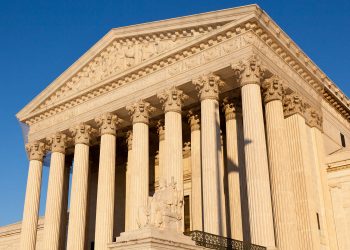 트럼프, 면책특권 일부 인정 대법원 판결 덕에 ‘사법 리스크’ 벗어