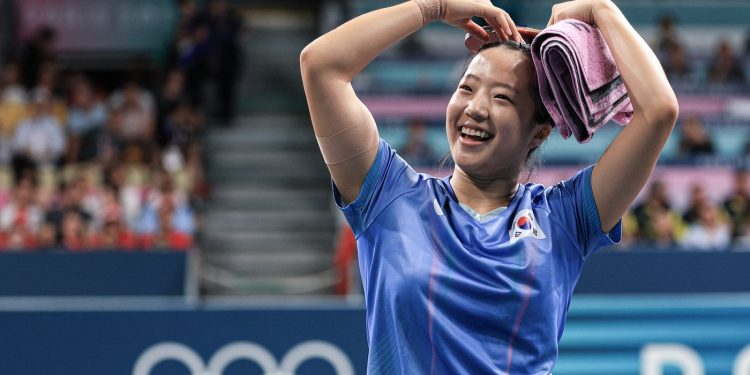 신유빈, 20년 만 탁구 단식 4강행…’도쿄 2관왕’ 천멍과 대결 [올림픽]