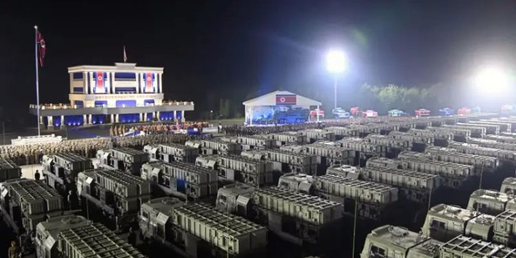 김정은, 주애 데리고 신형 미사일발사대 기념식 참석[데일리 북한]