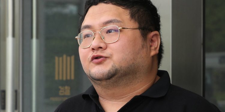 “잠자리 들어가면 300 스타트”…이근, ‘구제역 성매매 의혹’ 폭로 예고