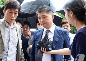 카카오 김범수 구속 기소…2400억 투입해 500여회 시세조종