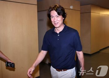 홍명보 감독 첫 경기는 9월5일 팔레스타인전…서울월드컵경기장서 열려