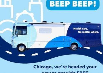 美 대선 화두는 역시 이것…민주 전당대회장 옆 ‘낙태 병원차’ 등장