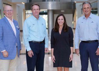 브릿 상원의원, 현대차 앨라배마 공장 방문