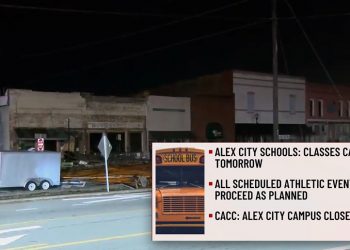 알렉산더 시 폭풍 피해로 학교들 오늘 문닫