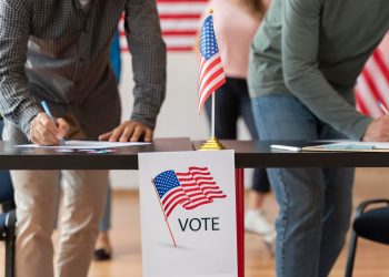 美대선 이번주 투표 절차 시작된다…NC 우편투표 용지 첫 발송