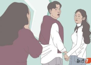 “등 밀어준 것” 남편과 목욕하던 이혼한 ‘사촌 누나’…사실은 ‘전처’ 였다