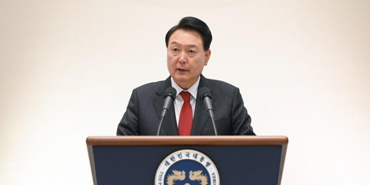 윤 “반대한민국 세력 맞서 자유의 힘으로 미래 지켜야”