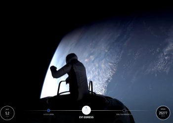 스페이스X, 역사상 최초 ‘민간인 우주 유영’ 완료