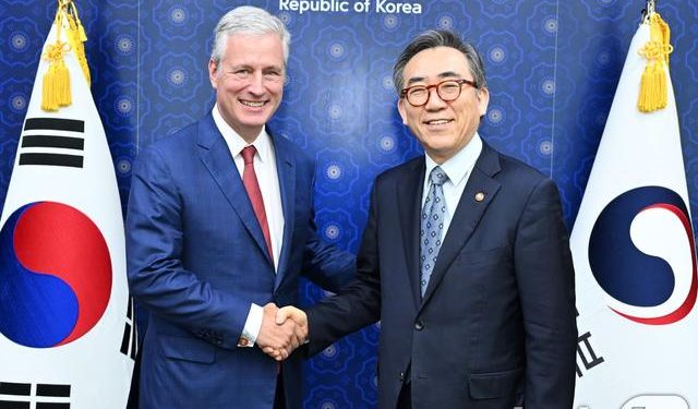 조태열, ‘트럼프 측근’ 면담…”美 핵심 동맹 韓과의 협력은 필수”