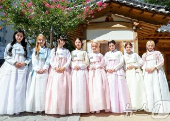 유니스 “추석 휴가 받아 행복…친척들 사인 요청 신기” [한복인터뷰]