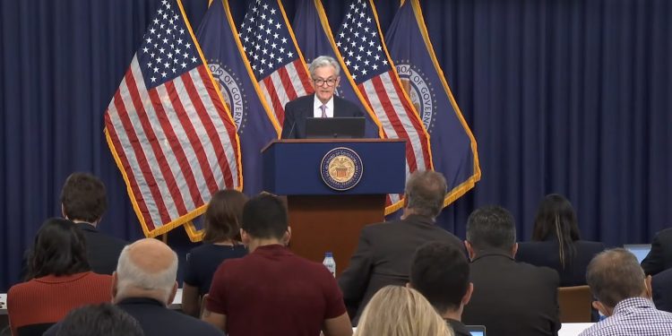 미국의 ‘빅컷’은 “해리스에 훈풍”…트럼프 “경제가 무척 나쁘다는 것”