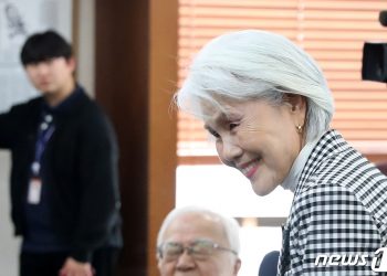 백발의 미스코리아 도전자…80세 최순화 씨 “세계를 놀라게 할 것”