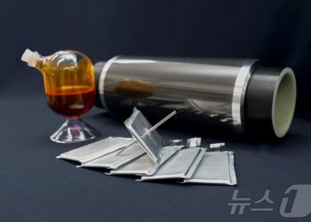 “전기차 화재 잡는다”…LG화학, ‘열폭주 억제 신소재’ 개발