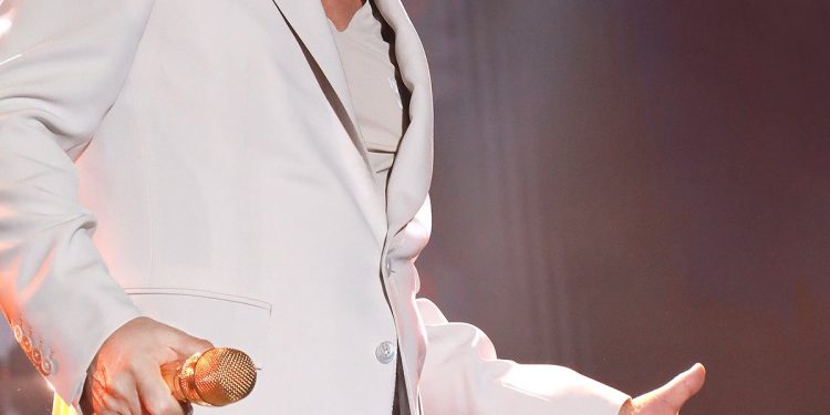나훈아, 내년 1월 은퇴 서울 공연 “짐작하기 어려운 마지막 무대”