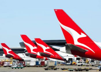 기내서 ’18금 영화’ 튼 항공사…승객들은 ‘강제 시청’