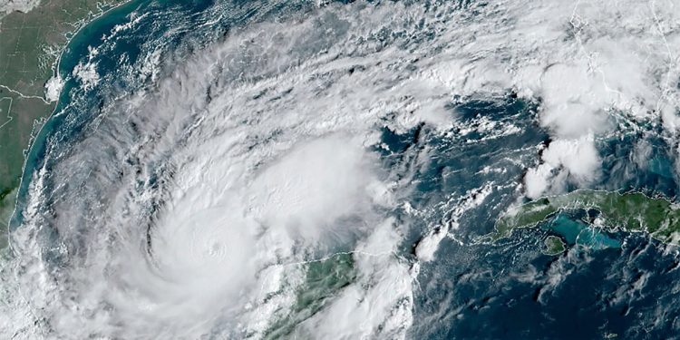 앨라배마 화창한 가을 날씨 속 허리케인 ‘밀튼’ 대비 “준비 완료”