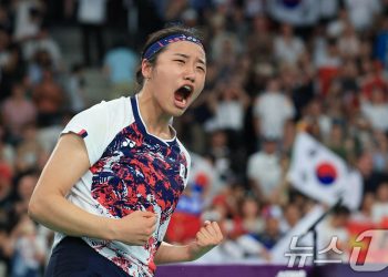 안세영, 올림픽 작심발언 뒤 복귀전서 승리…뜨거운 눈물