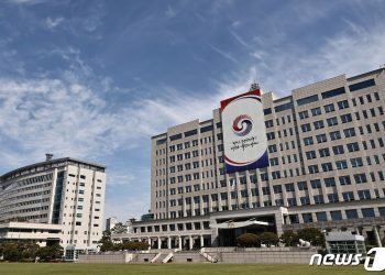 대통령실 “여사 라인이 어딨나…공적 업무 외 비선 조직 없다”