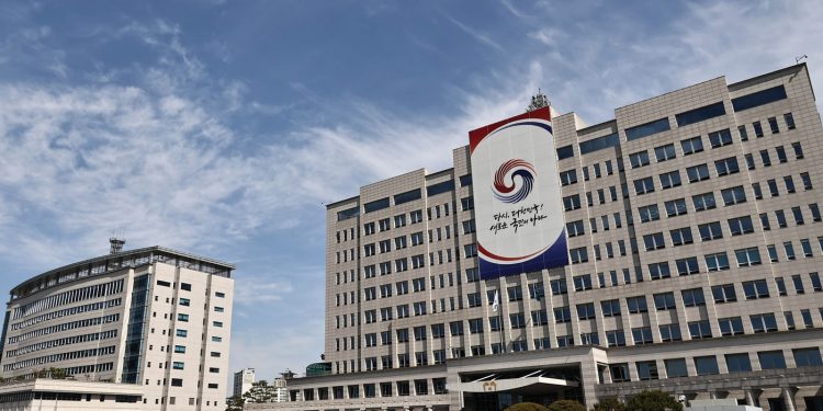 대통령실 “여사 라인이 어딨나…공적 업무 외 비선 조직 없다”