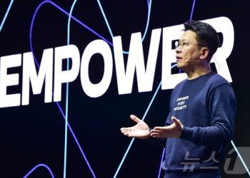 ’13조 잭팟’ LG엔솔, 美포드 상용차 100만대분 배터리 공급