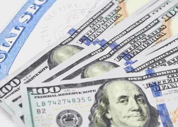 일부 소셜시큐리티 수혜자들, 내달엔 수표 한 장 더 받는다