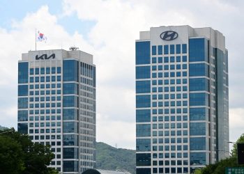 현대차는 젊어지는데 기아는 고령화…50대 이상 임직원이 ‘절반’