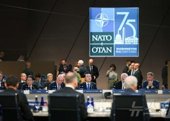 윤 “북 러시아 파병 좌시 않겠다…나토와 대응조치·정보 공유”