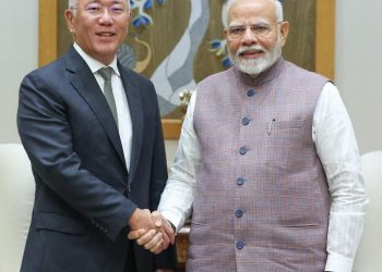 ‘인도법인 상장’ 정의선 회장, 모디 총리 면담…”지속 투자 약속”