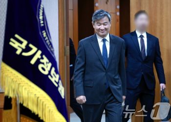 국정원 “북한 김영복 포함 선발대 우크라 전선 이동…폭풍군단에 10대도”