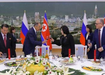 라브로프 “북한군과 긴밀 접촉”…최선희 “핵공격 준비태세 향상해야”