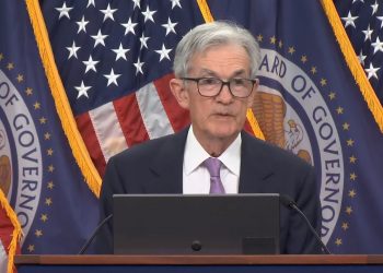 “파월 연준 의장, 트럼프가 해고하면 법적 싸움도 불사할 듯”